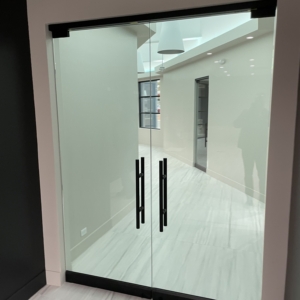 Heavy glass walls and doors in offices Las Vegas