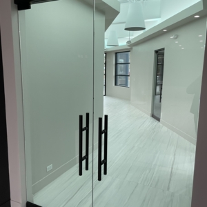 Heavy glass walls and doors in offices Las Vegas